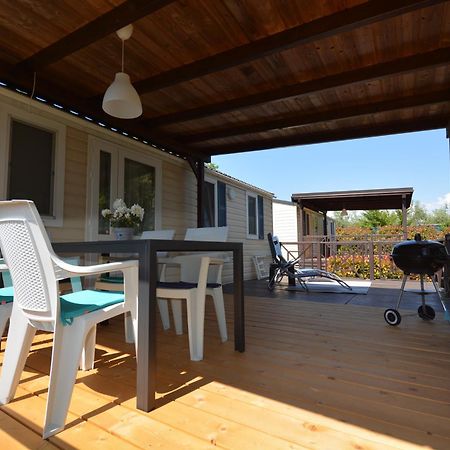 West Coast Mobilhome With Xxl Terrace In Naturist Resort Solaris Fkk Tar-Vabriga Exterior foto